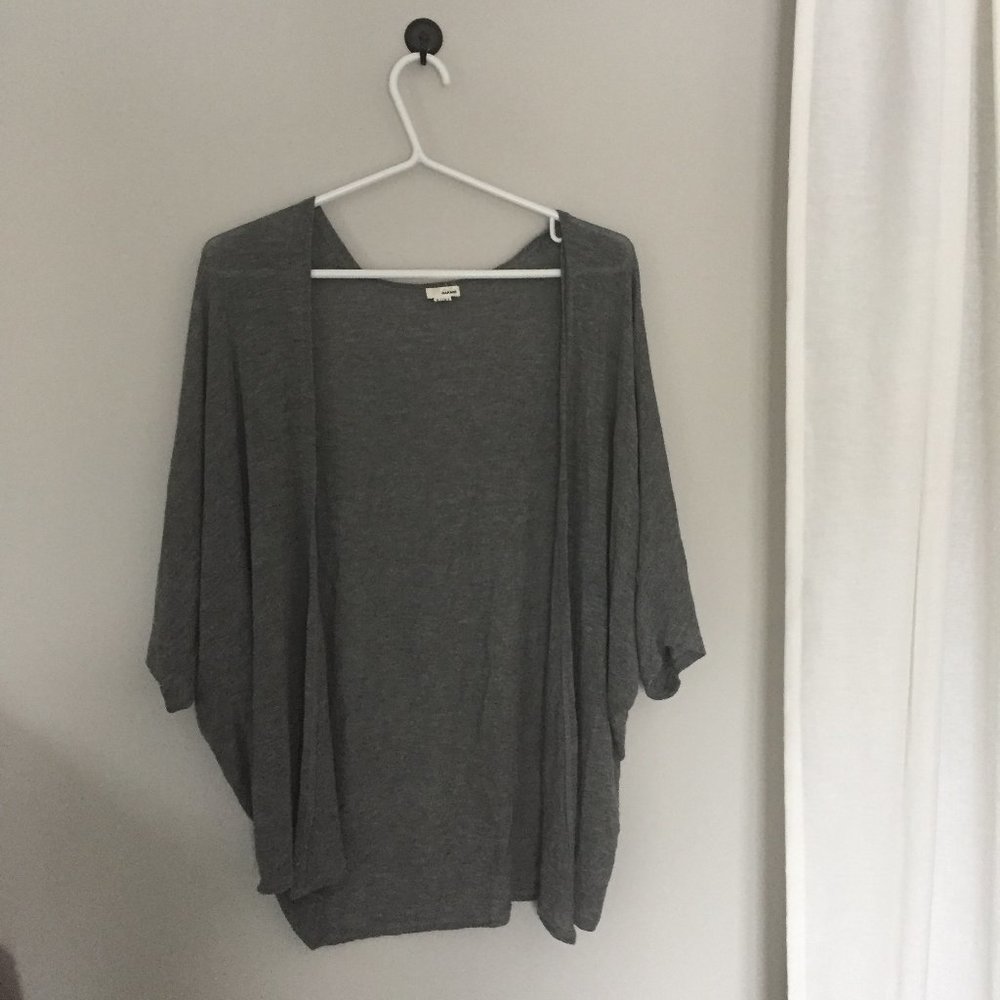 Cardigan/châle gris
